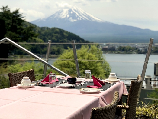 【月替わりフレンチ】五感で楽しむ至福のフレンチフルコース（18:00食事開始）